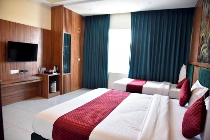 Room 15 of 15