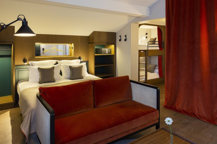 Room 16 of 49