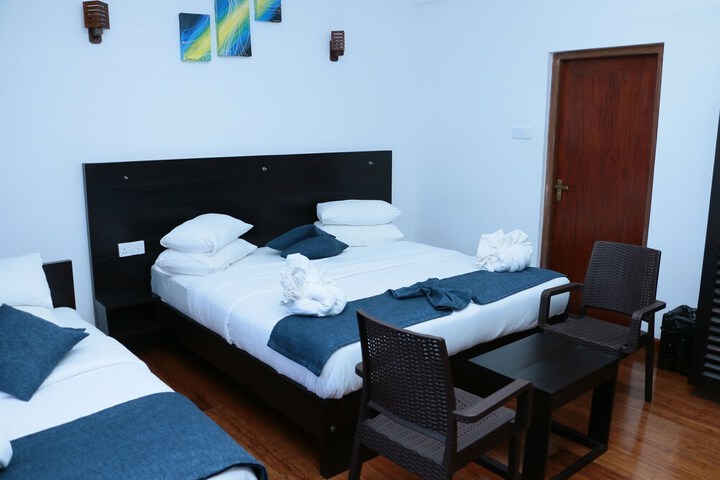Room 8 of 34