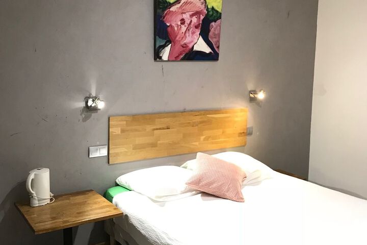 Room 6 of 22