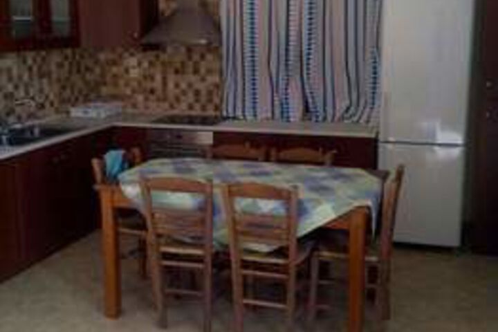 Room 7 of 12