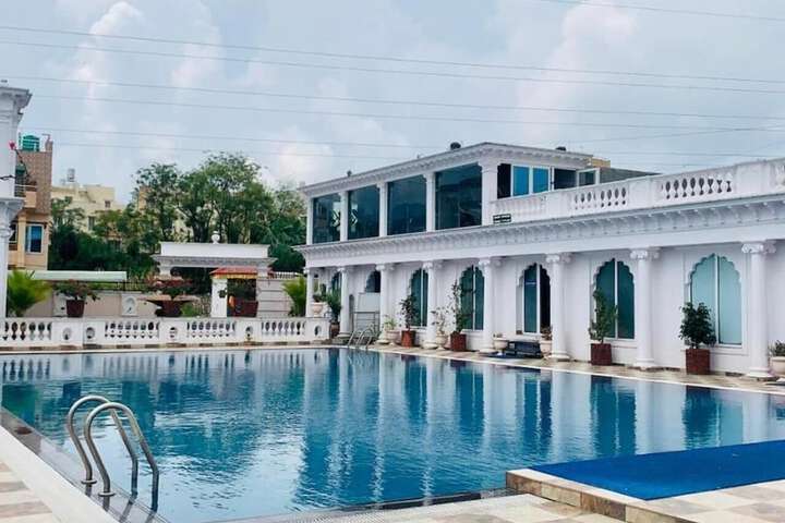 Pool 5 of 10
