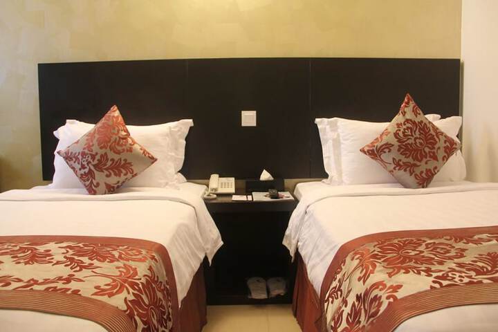 Room 15 of 32