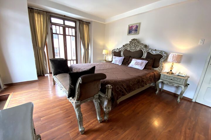 Room 10 of 61