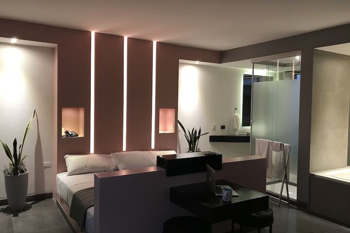 Room 5 of 118