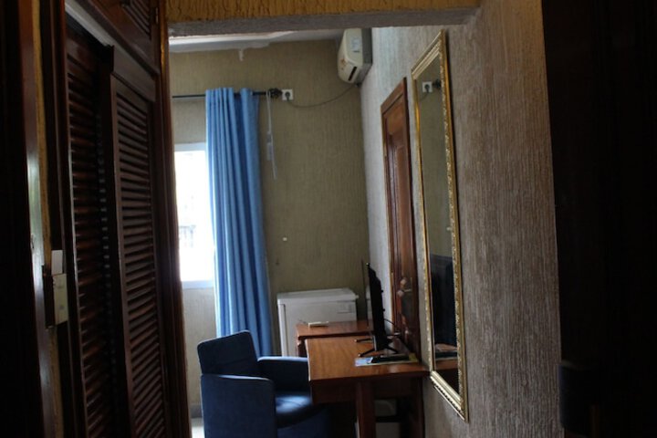 Room 28 of 56