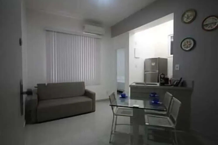 Room 8 of 10