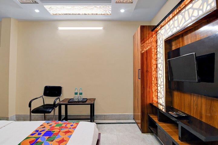 Room 16 of 33