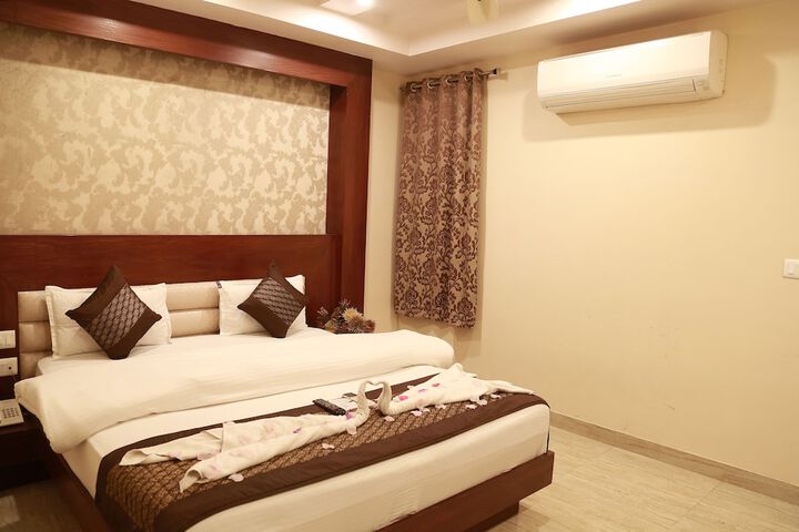 Room 27 of 45