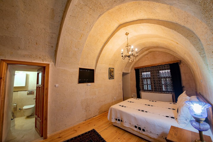 Room 18 of 46