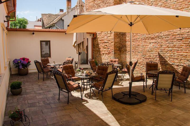 Terrace/Patio 48 of 50