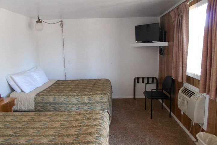 Room 13 of 35