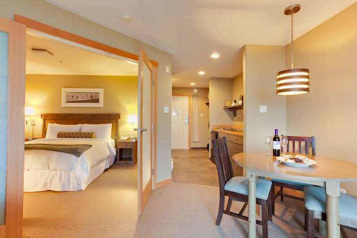 Room 9 of 39