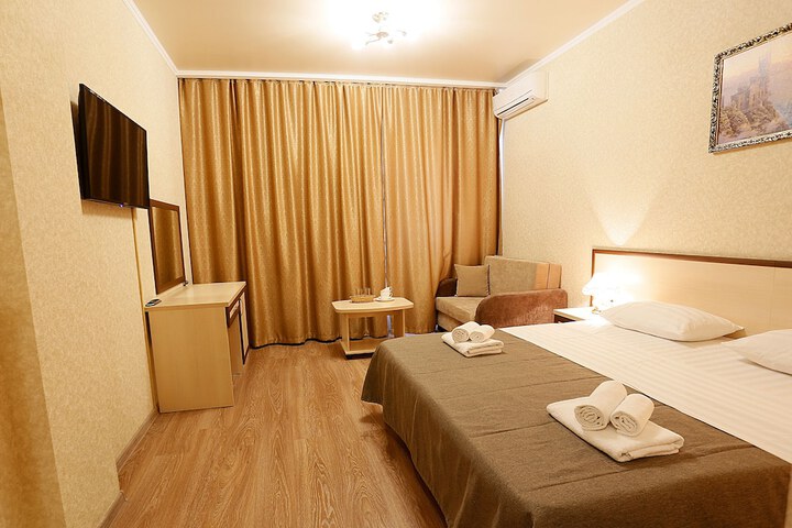 Room 9 of 36
