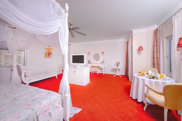 Room 42 of 321