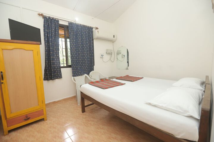 Room 15 of 25