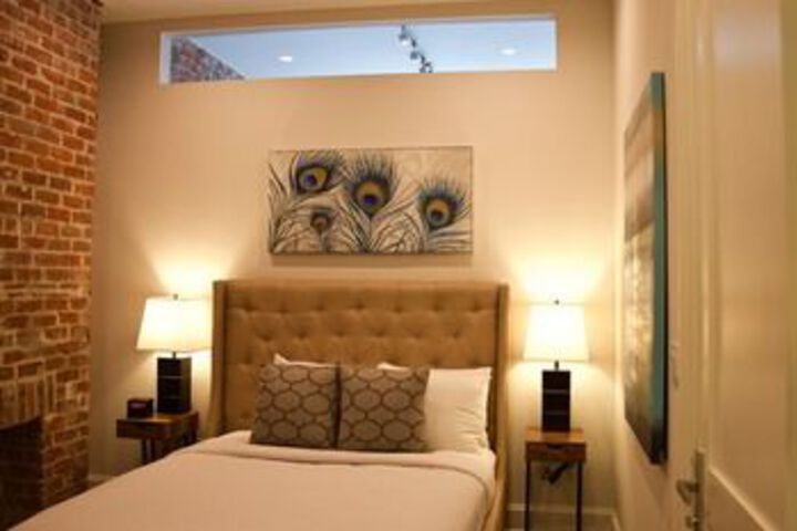 Room 8 of 15