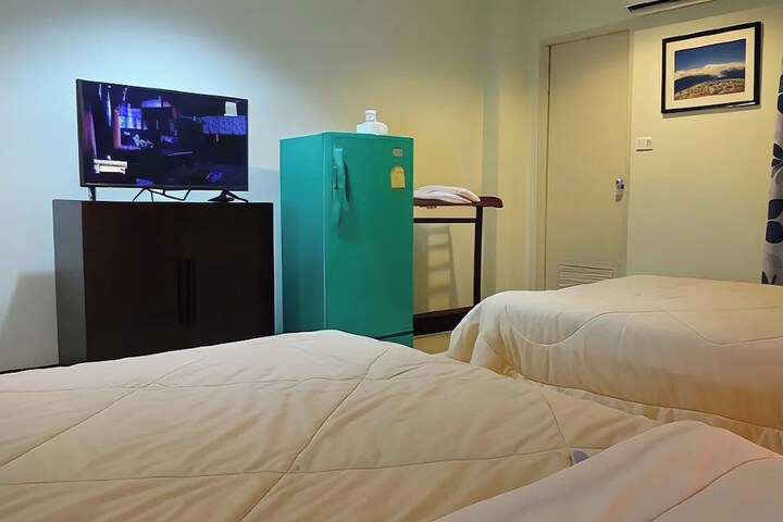 Room 27 of 42