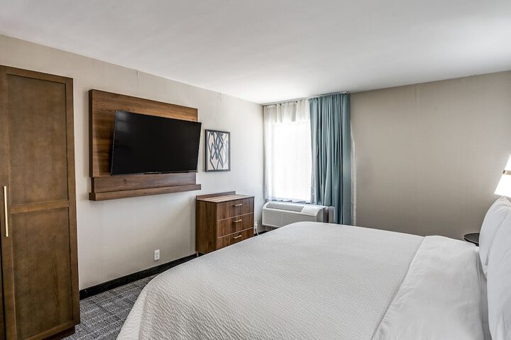 Room 21 of 74