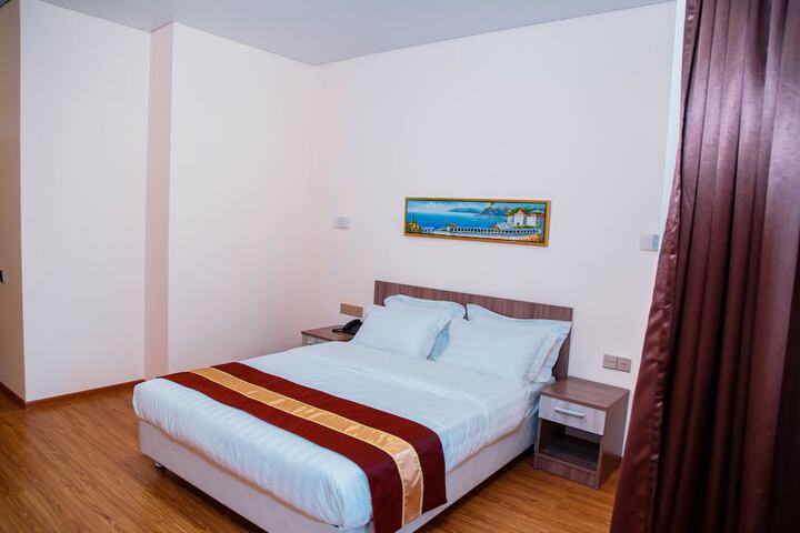 Room 9 of 46