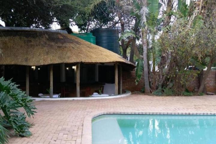 Serowe Hotel