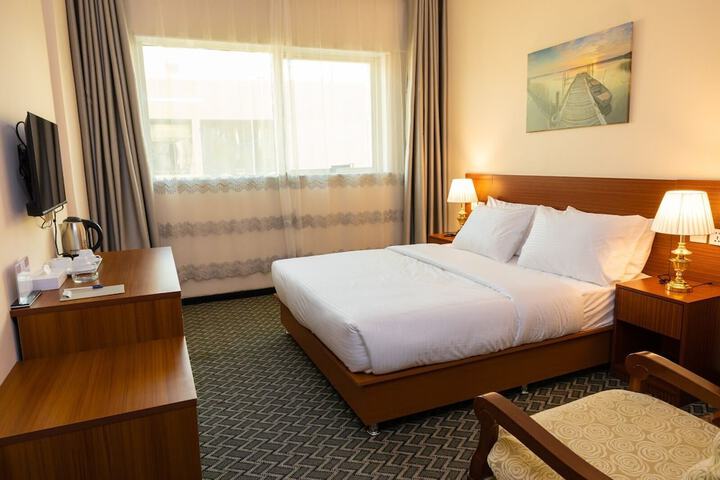 Room 18 of 32