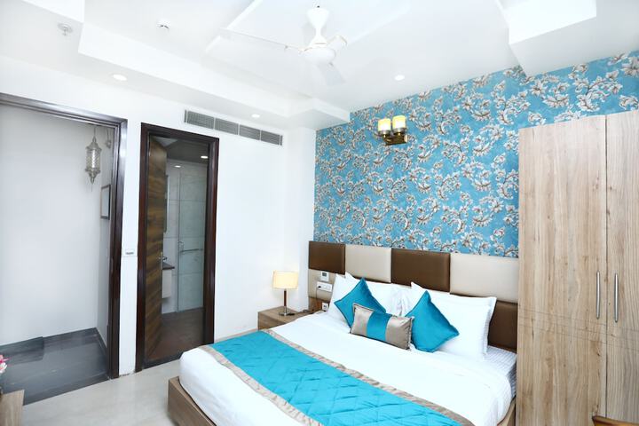 Room 10 of 53