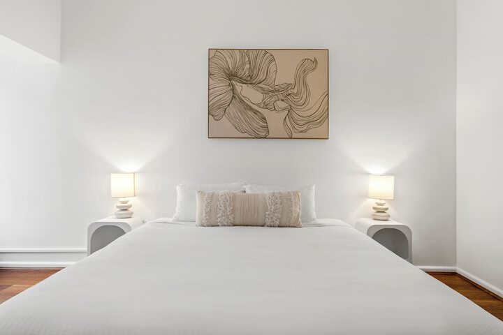 Room 3 of 94