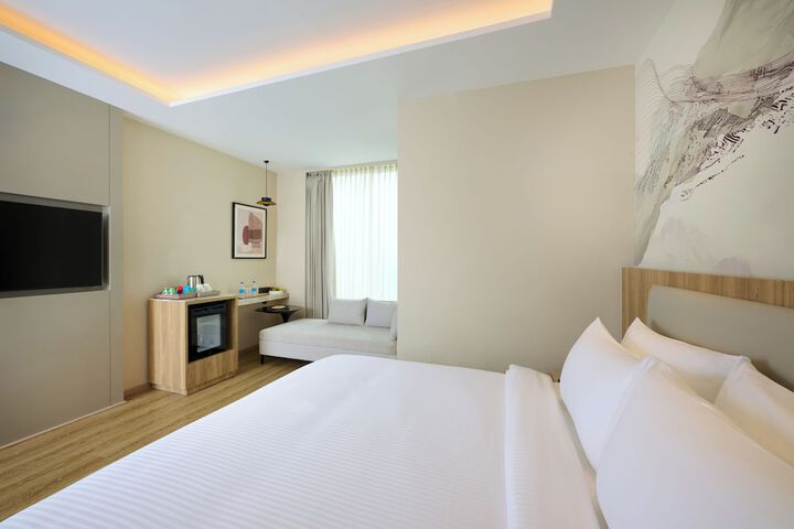 Room 12 of 87