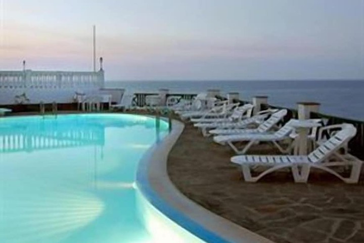 Pool Hotel