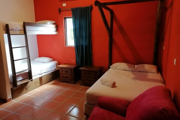 Room 16 of 60