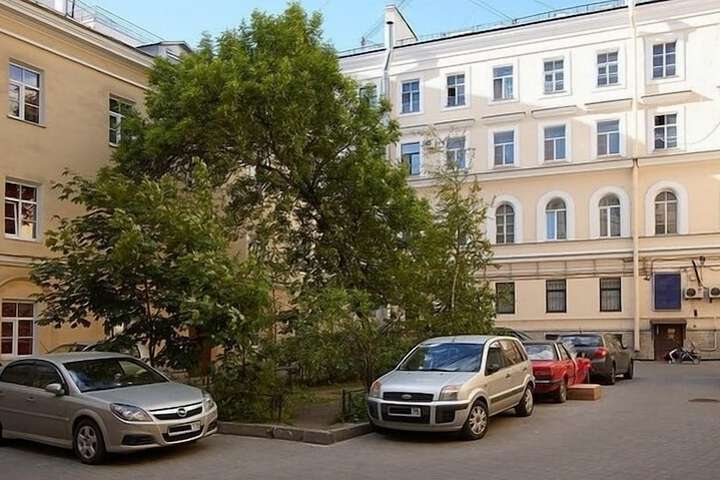 Flat & Hotel on Nevsky