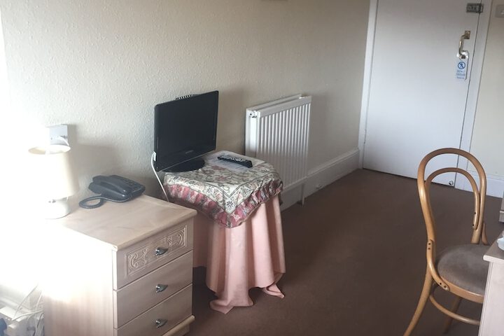 Room 42 of 74