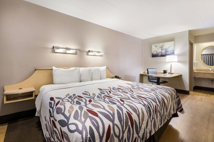 Standard | King Bed (16 of 18)