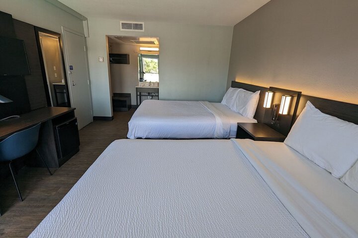 Room 37 of 99