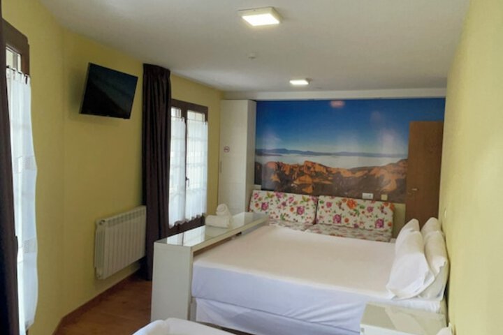 Room 33 of 108