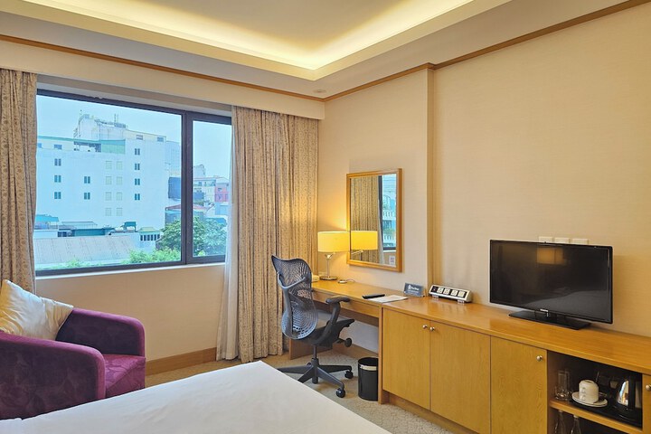 Room 20 of 66