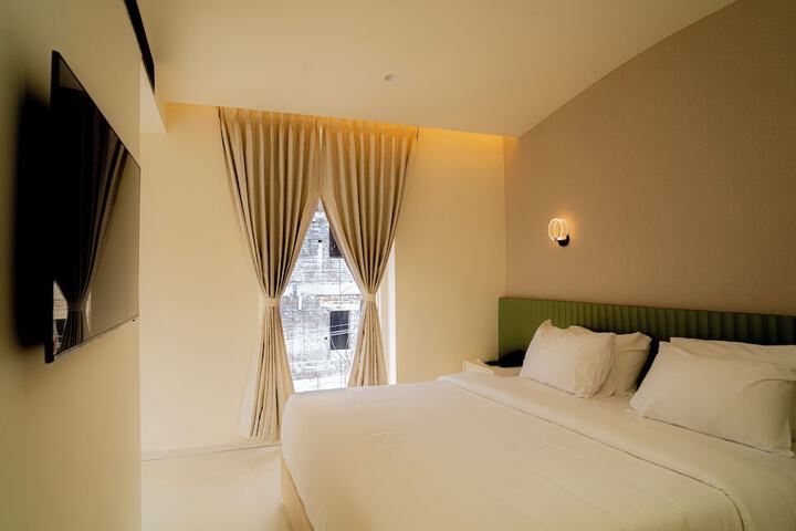 Room 47 of 72