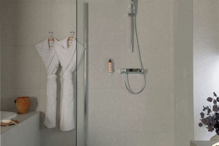 Room 646 of 780