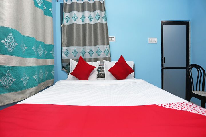 Room 11 of 24