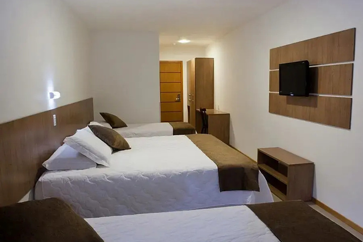 Room 2 of 6