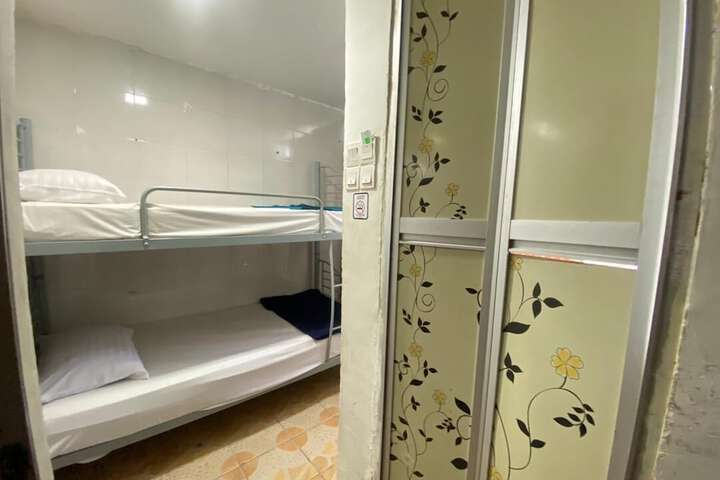 Room 19 of 28