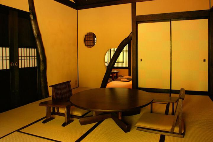 Room 15 of 74