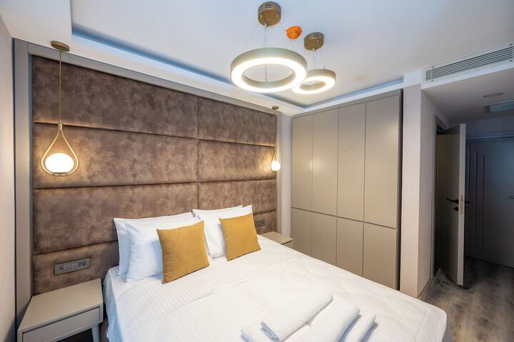 Room 21 of 42