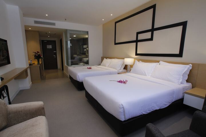 Room 19 of 32