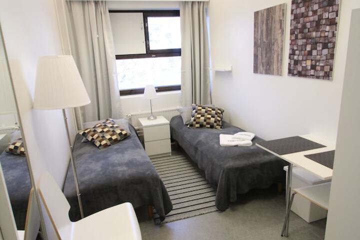 Room 2 of 32