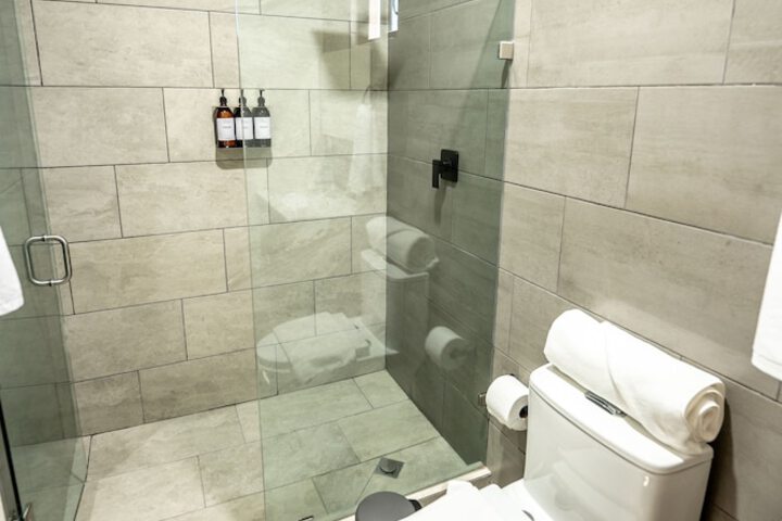 Room 15 of 22