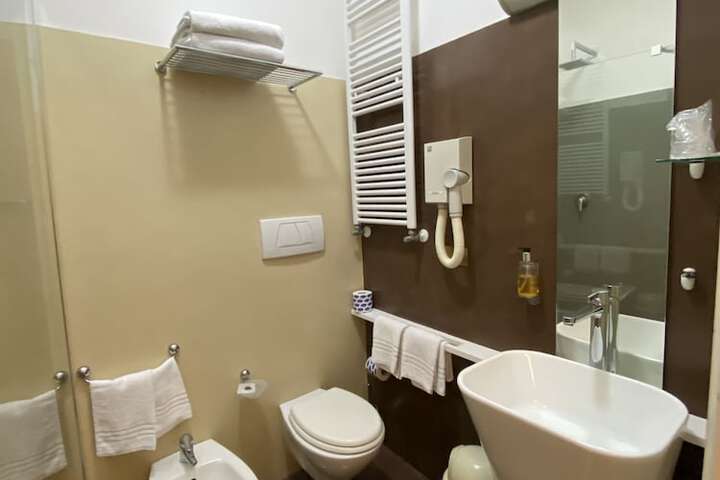 Room 117 of 180