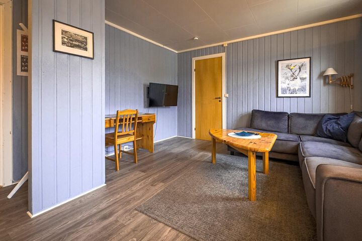 Room 4 of 51