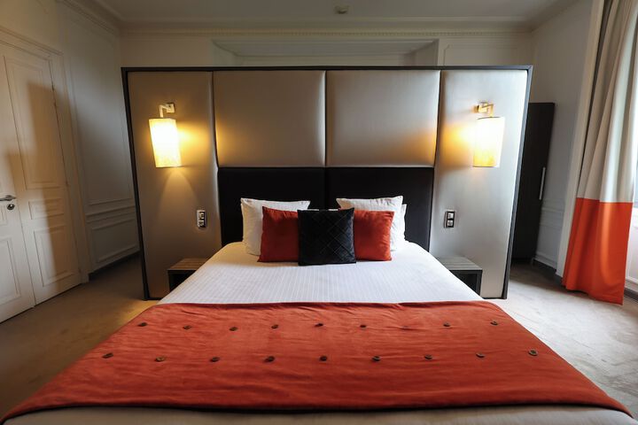 Room 34 of 86